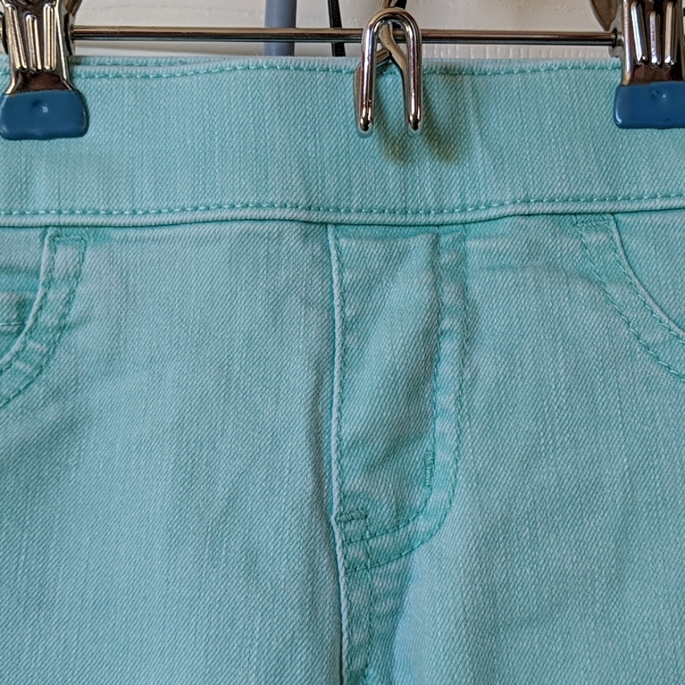 Capris - Picture 2 of 4